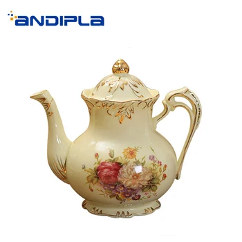 800ML Pastoral Style Floral Pattern Ceramic Porcelain Coffee Pot Royal Gold Border Milk Kettle with Lid Kit Teapot Wedding Gifts
800ML Pastoral Style Floral Pattern Ceramic Porcelain Coffee Pot Royal Gold Border Milk Kettle with Lid Kit Teapot Wedding Gifts