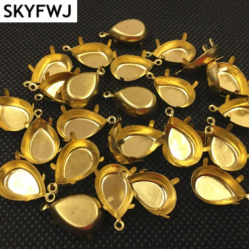 One Loop Teardrop Pendant Settings Raw Brass Color For Pear Droplet Shape Fancy Stones Size 10x14mm,13x18mm,18x25mm,20x30mm
One Loop Teardrop Pendant Settings Raw Brass Color For Pear Droplet Shape Fancy Stones Size 10x14mm,13x18mm,18x25mm,20x30mm