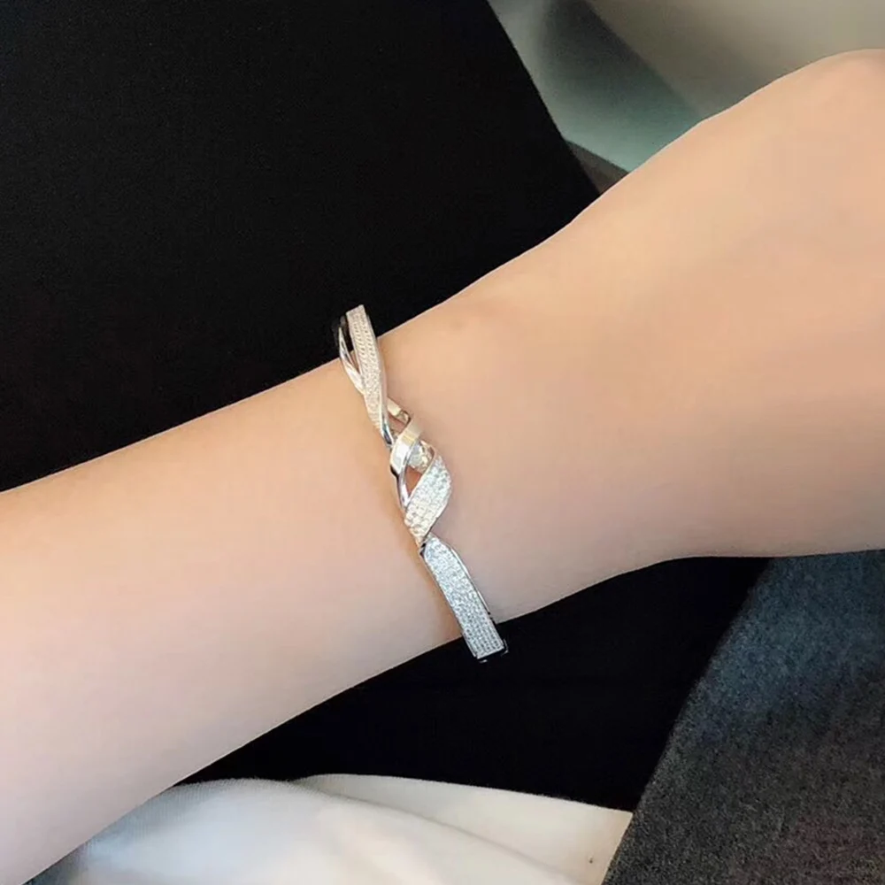 Brand Pure 925 Sterling Silver Jewelry For Women Gold Color Silver Bangle Full Stone Rose Gold Bangle Wedding Jewelry Easy Lock 
Brand Pure 925 Sterling Silver Jewelry For Women Gold Color Silver Bangle Full Stone Rose Gold Bangle Wedding Jewelry Easy Lock