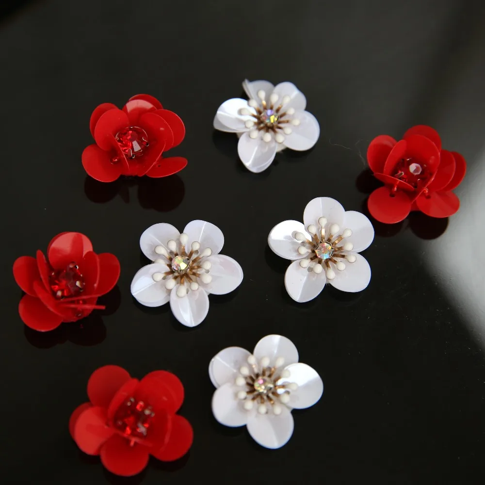 Red and White 2.5cm sequins flowers rhinestones bead patches applique sew on beading applique clothes sweater bags patch DIY
Red and White 2.5cm sequins flowers rhinestones bead patches applique sew on beading applique clothes sweater bags patch DIY