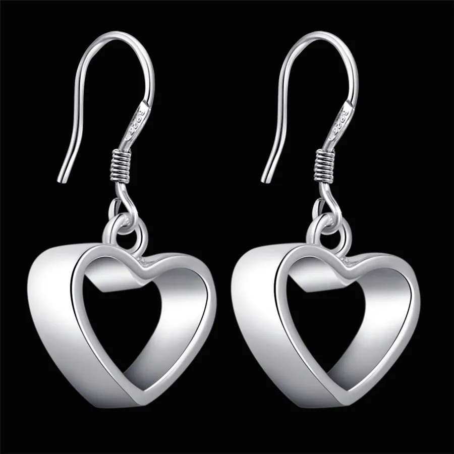 factory price E047 wholesale Love Heart hollow girl silver color earrings high quality fashion classic jewelry antiallergic
factory price E047 wholesale Love Heart hollow girl silver color earrings high quality fashion classic jewelry antiallergic