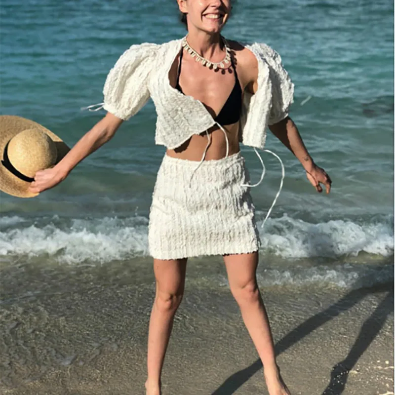 High Quality Vintage Puff Sleeve O-neck Short Top and A-line Mini Skirts Women Sets
High Quality Vintage Puff Sleeve O-neck Short Top and A-line Mini Skirts Women Sets