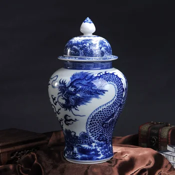 Jingdezhen porcelain imitates classical blue and white porcelain vases dragon pattern general jar home furnishings decorations
Jingdezhen porcelain imitates classical blue and white porcelain vases dragon pattern general jar home furnishings decorations