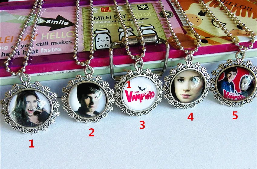24pcs/lot CHICA VAMPIRO Necklaces for Girls wonmen Glass Necklaces Handcuffs Necklaces Cabochon The time gem Necklaces pendant
24pcs/lot CHICA VAMPIRO Necklaces for Girls wonmen Glass Necklaces Handcuffs Necklaces Cabochon The time gem Necklaces pendant