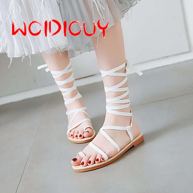 Female Flat Sandals Women Beach Shoes Cross Tied Rome Shoes Sandals Girl Lace up Sandalia Feminina Handmade Gladiator Sandals
Female Flat Sandals Women Beach Shoes Cross Tied Rome Shoes Sandals Girl Lace up Sandalia Feminina Handmade Gladiator Sandals