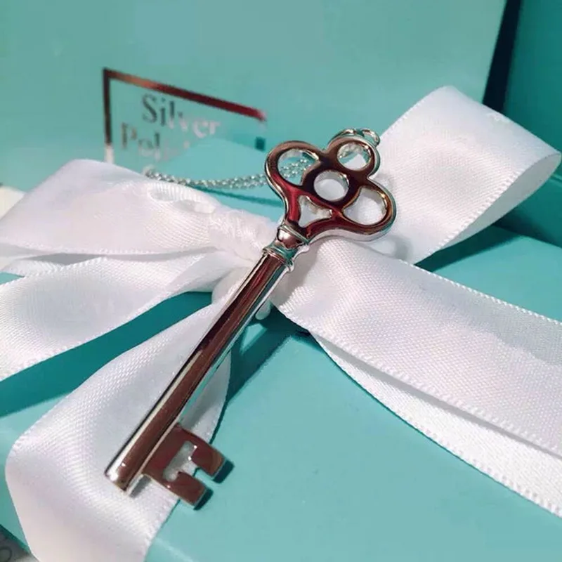 Large Crown Key Pendant Necklace Women 100% Genuine Sterling Silver 925 Free Chain & Original Box Set Top Quality Bijoux Gifts
Large Crown Key Pendant Necklace Women 100% Genuine Sterling Silver 925 Free Chain & Original Box Set Top Quality Bijoux Gifts