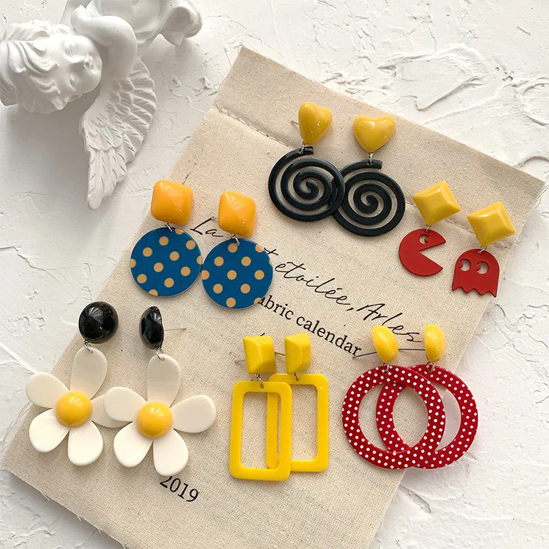 Vintage Big Acrylic Geometric Round Earrings For Women New Resin Polka Dot Earrings Fashion Long Style,1 Pair
Vintage Big Acrylic Geometric Round Earrings For Women New Resin Polka Dot Earrings Fashion Long Style,1 Pair