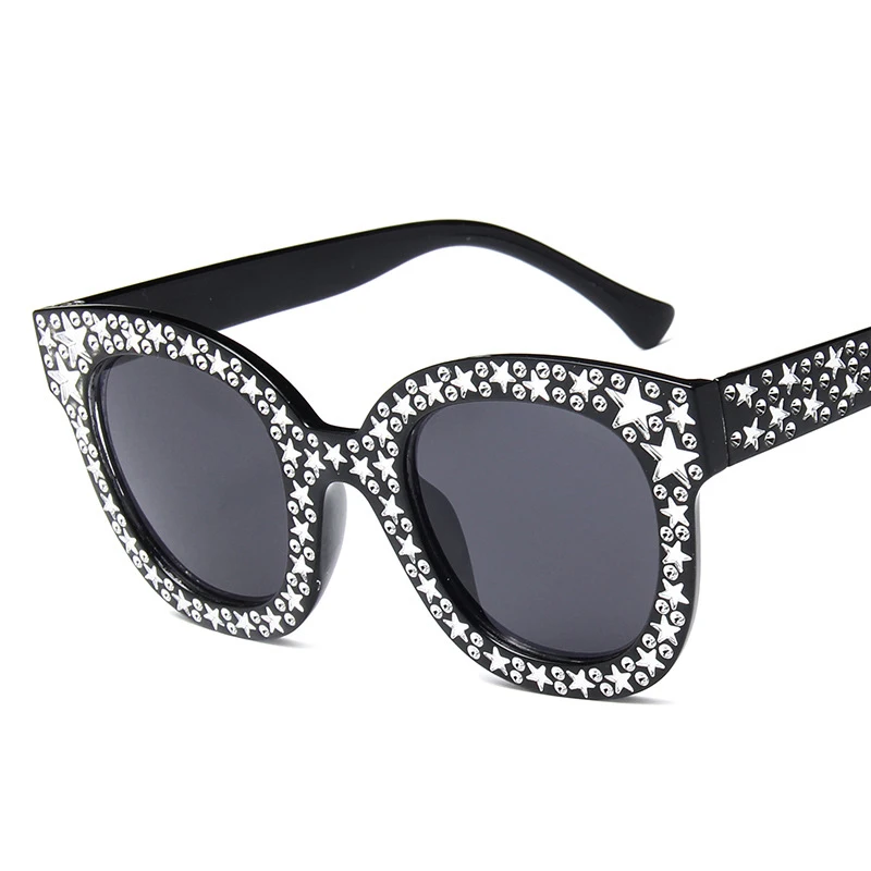 Designer Brand Star Sunglasses Luxury Women Transparent Female Women Male Female Shades Sun Glasses Sexy Woman Fashion 2018
Designer Brand Star Sunglasses Luxury Women Transparent Female Women Male Female Shades Sun Glasses Sexy Woman Fashion 2018