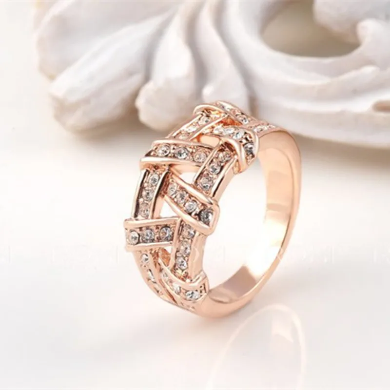 2015 Fashion High Quality Rose Gold Plate Austrian Crystal Element Women Rings Jewelry 12*23mm Anel Feminino
2015 Fashion High Quality Rose Gold Plate Austrian Crystal Element Women Rings Jewelry 12*23mm Anel Feminino