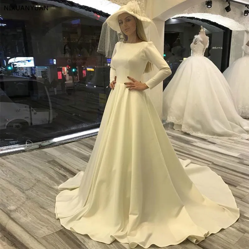 Simple Vintage Wedding Dresses with Long Sleeves White Ivory Satin Bridal Gowns A-line Chapel Train Vestido De Novia 2019 
Simple Vintage Wedding Dresses with Long Sleeves White Ivory Satin Bridal Gowns A-line Chapel Train Vestido De Novia 2019