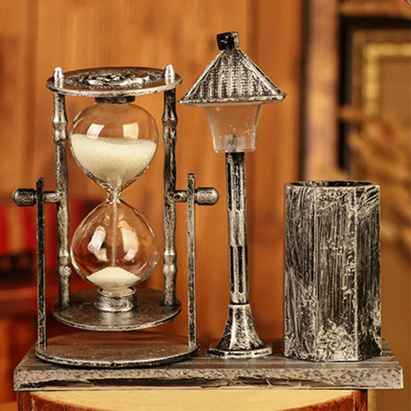 Creative Hourglass decorations gold silver pen tube street lamp decoration European retro white hourglass home desk office decor
Creative Hourglass decorations gold silver pen tube street lamp decoration European retro white hourglass home desk office decor