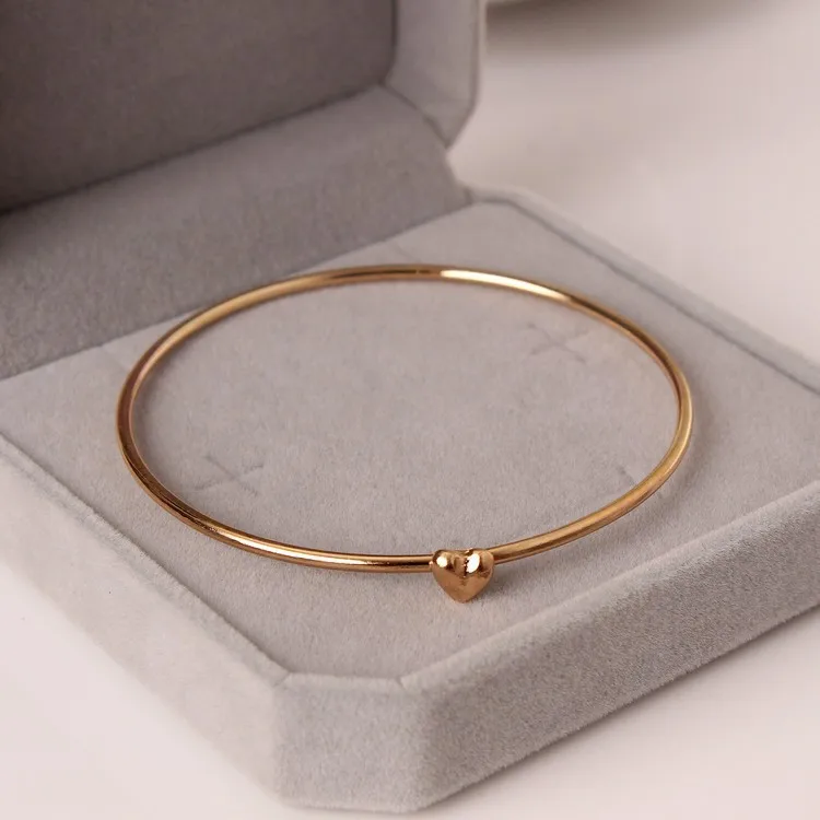 Best Selling Explosions Simple Personality Peach Heart Bracelet High Quality Sweet Wish Fashion Bracelet Female Valentine Gift
Best Selling Explosions Simple Personality Peach Heart Bracelet High Quality Sweet Wish Fashion Bracelet Female Valentine Gift