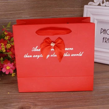 10pcs Free shipping High-grade portable paper bag Creative candy bag Flowers bow gift wrapping paper Bow tie Gift paper bag
10pcs Free shipping High-grade portable paper bag Creative candy bag Flowers bow gift wrapping paper Bow tie Gift paper bag
