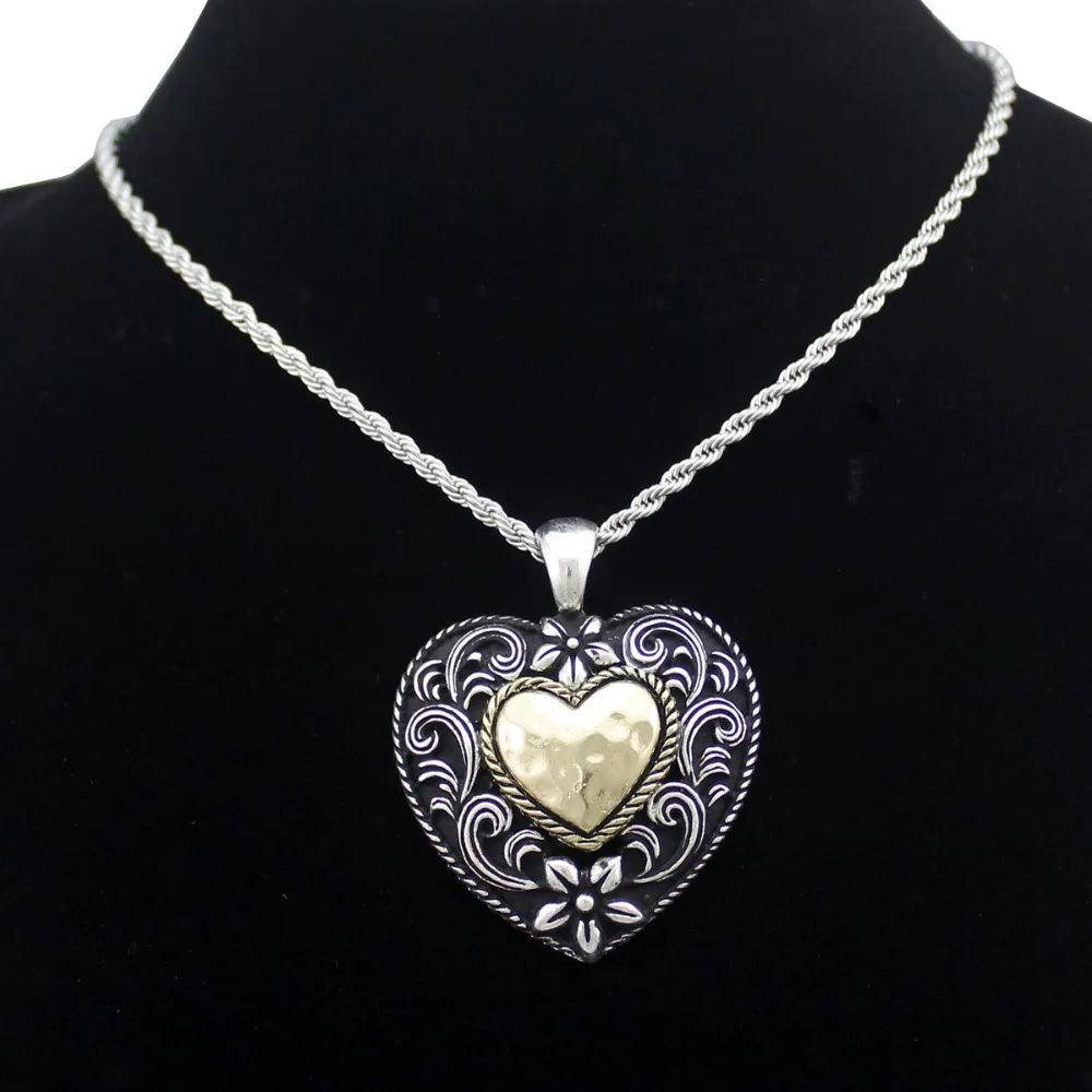 Western Rope Swirl Heart Dome Silver French Twist Chain Texas Rodeo Vintage Gold Silver Necklace Jewelry Men Women Unisex
Western Rope Swirl Heart Dome Silver French Twist Chain Texas Rodeo Vintage Gold Silver Necklace Jewelry Men Women Unisex