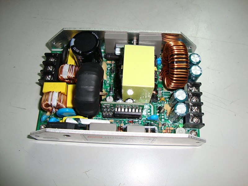 Digital power amplifier switching power supply band PFC 48V/8.3A400W profile size 127*82*45mm
Digital power amplifier switching power supply band PFC 48V/8.3A400W profile size 127*82*45mm