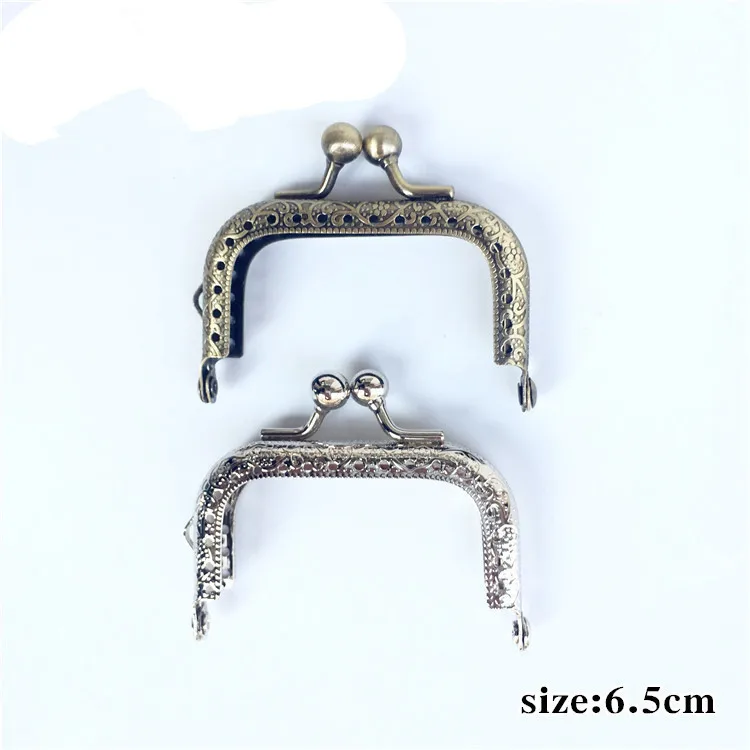 wholesale 10PCS 6.5cm Square shape Embossing Mini tiny metal purse frame DIY Kiss Lock bag Accessories antique brass/Silver
wholesale 10PCS 6.5cm Square shape Embossing Mini tiny metal purse frame DIY Kiss Lock bag Accessories antique brass/Silver