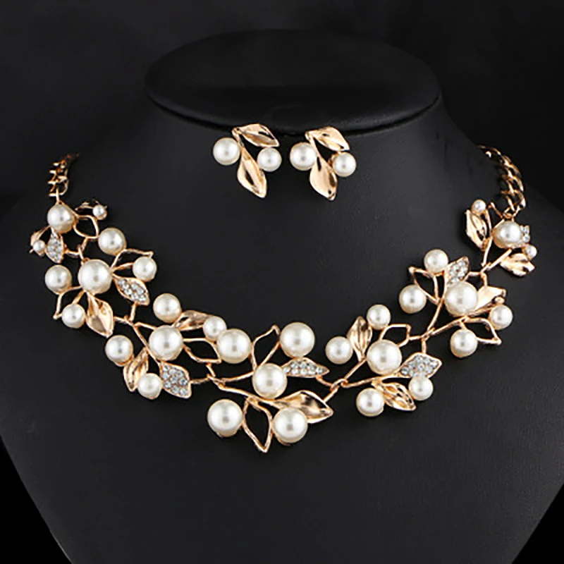 IF ME Fashion Leaf Shape Imitation Pearl Jewelry Set Bridal Women Choker Pendant Necklaces Collar Crystal Stud Earrings Set
IF ME Fashion Leaf Shape Imitation Pearl Jewelry Set Bridal Women Choker Pendant Necklaces Collar Crystal Stud Earrings Set