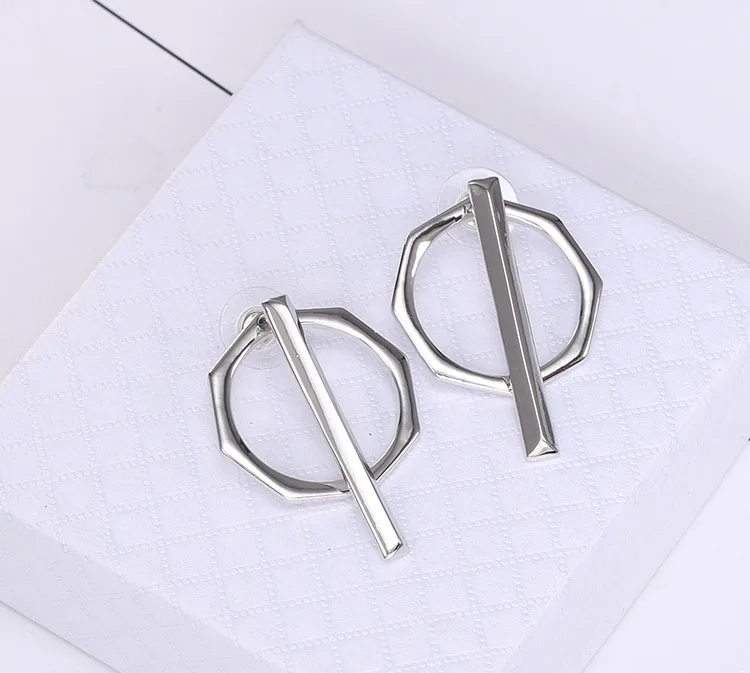 3908641874_2066873455