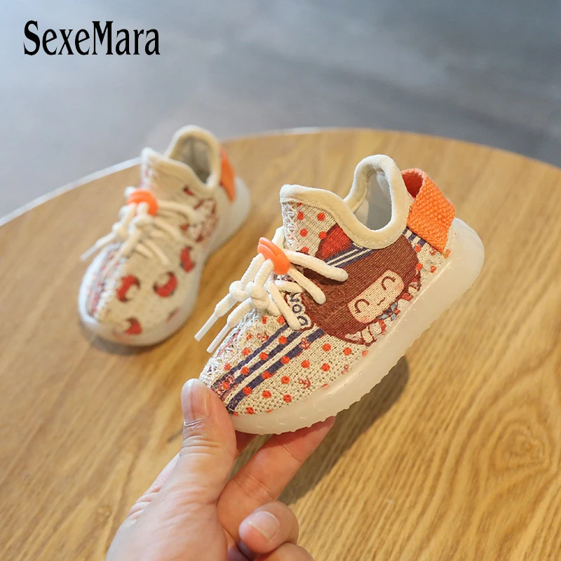 Toddler Girl Shoes Cotton Knit Upper Baby Tennis Shoes High-Fashion Streetwear Cartoon Printed Element Newborn Sneaker C06281
Toddler Girl Shoes Cotton Knit Upper Baby Tennis Shoes High-Fashion Streetwear Cartoon Printed Element Newborn Sneaker C06281