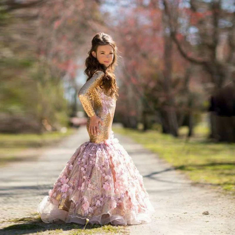 2017 newest Gold Shinny Girl's Pageant Hand Made Flower Long Sleeve Mermaid Dresses Sequins Applique Flower Girl Dresses
2017 newest Gold Shinny Girl's Pageant Hand Made Flower Long Sleeve Mermaid Dresses Sequins Applique Flower Girl Dresses