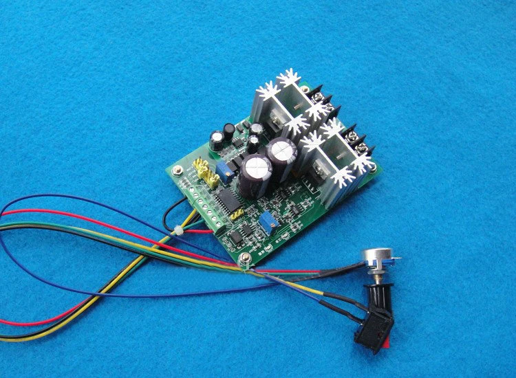 High-Power PMW Forward And Reverse Speed Governor Soft Start H without Mechanical Contact DC12V-60V
High-Power PMW Forward And Reverse Speed Governor Soft Start H without Mechanical Contact DC12V-60V