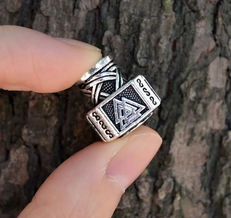 1pc New Exquisite Weight Viking Rune Helm of Awe Beads Hammer for Bracelets for Pendant Necklace DIY for Beard Hair Beads C64
1pc New Exquisite Weight Viking Rune Helm of Awe Beads Hammer for Bracelets for Pendant Necklace DIY for Beard Hair Beads C64