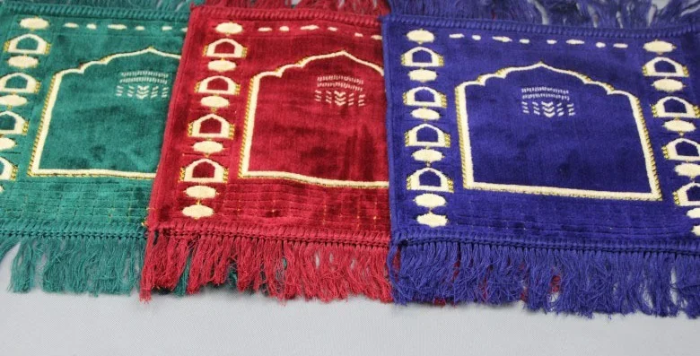 Small Velve Islamic Muslim Prayer Mat Blanket Salat Musallah Prayer Rug Tapis Carpet Tapete Banheiro Islamic Praying Mat 32*32cm
Small Velve Islamic Muslim Prayer Mat Blanket Salat Musallah Prayer Rug Tapis Carpet Tapete Banheiro Islamic Praying Mat 32*32cm