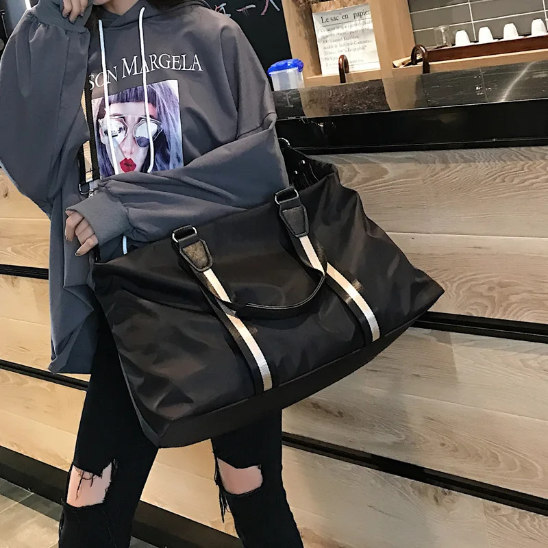 2018 New Women's Trend Hit Color Short-distance Light Boarding Travel Bag Large Capacity Casual Men and Women Travel Bag
2018 New Women's Trend Hit Color Short-distance Light Boarding Travel Bag Large Capacity Casual Men and Women Travel Bag