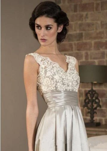 2017-gorgeous-v-neck-lace-applique-mother-of-the-bride-dresses-sleeveless-satin-a-line-tea-length-evening-dress-ribbon-long-prom-party-gowns (1)