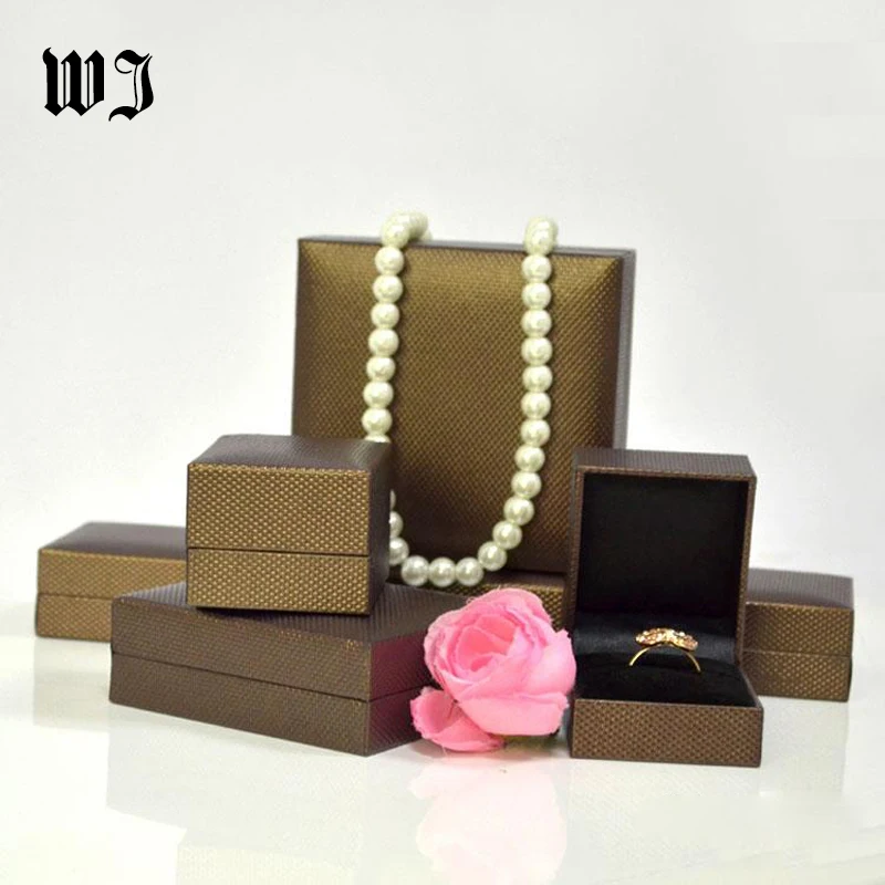 Retail Jewelry Set Box Ring Bracelet Pendant Necklace Organizer Wedding Engagement Gift Box Brown Lizard Pattern Leatherette
Retail Jewelry Set Box Ring Bracelet Pendant Necklace Organizer Wedding Engagement Gift Box Brown Lizard Pattern Leatherette