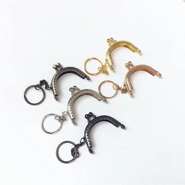 5pcs 5 CM mini Gold Silver Metal Purse Frame with keyring kiss cluth clasp diy bag handle bag accessory wholesale
5pcs 5 CM mini Gold Silver Metal Purse Frame with keyring kiss cluth clasp diy bag handle bag accessory wholesale