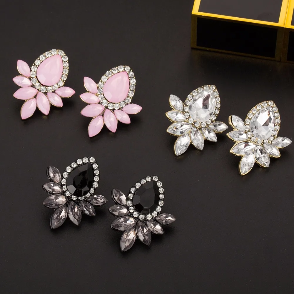 KISSWIFE 2018 New Women's Fashion Earrings Rhinestone Gray/Pink Glass Black Resin Sweet Metal with Gems Stud Earrings Girls
KISSWIFE 2018 New Women's Fashion Earrings Rhinestone Gray/Pink Glass Black Resin Sweet Metal with Gems Stud Earrings Girls