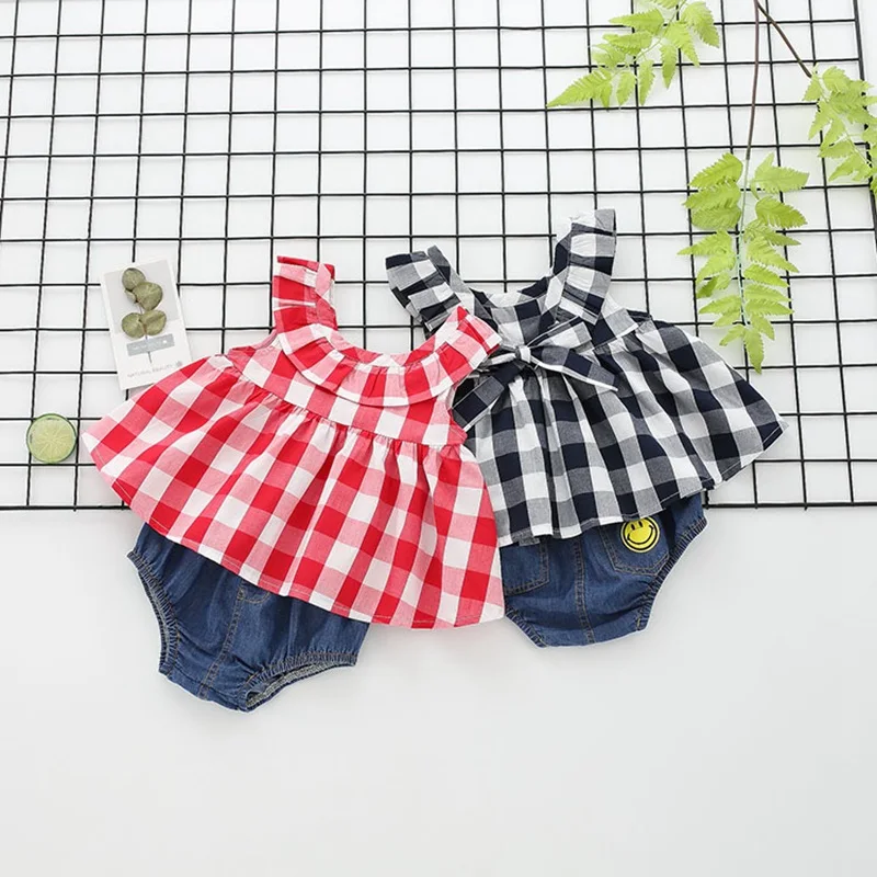 Summer Kids clothes Sets 0-3year For girls sleeveless strap plaid t-shirt+baby denim cartoon shorts Cute Pants 2 Pcs Suits C2690
Summer Kids clothes Sets 0-3year For girls sleeveless strap plaid t-shirt+baby denim cartoon shorts Cute Pants 2 Pcs Suits C2690