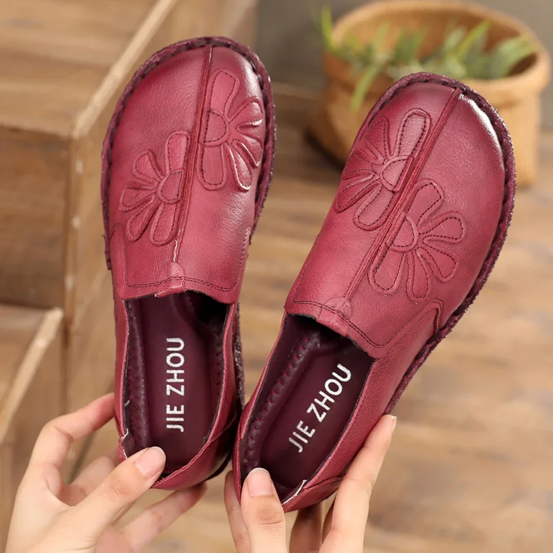 women deep mouth cowhide flower decoration single hand sewn driving shoes female
women deep mouth cowhide flower decoration single hand sewn driving shoes female
