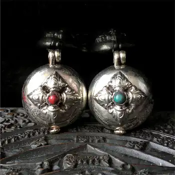 TGB038 Tibetan White Metal Copper Antiqued Prayer box Buddhist Dorje Kalachakra GAU amulet
TGB038 Tibetan White Metal Copper Antiqued Prayer box Buddhist Dorje Kalachakra GAU amulet
