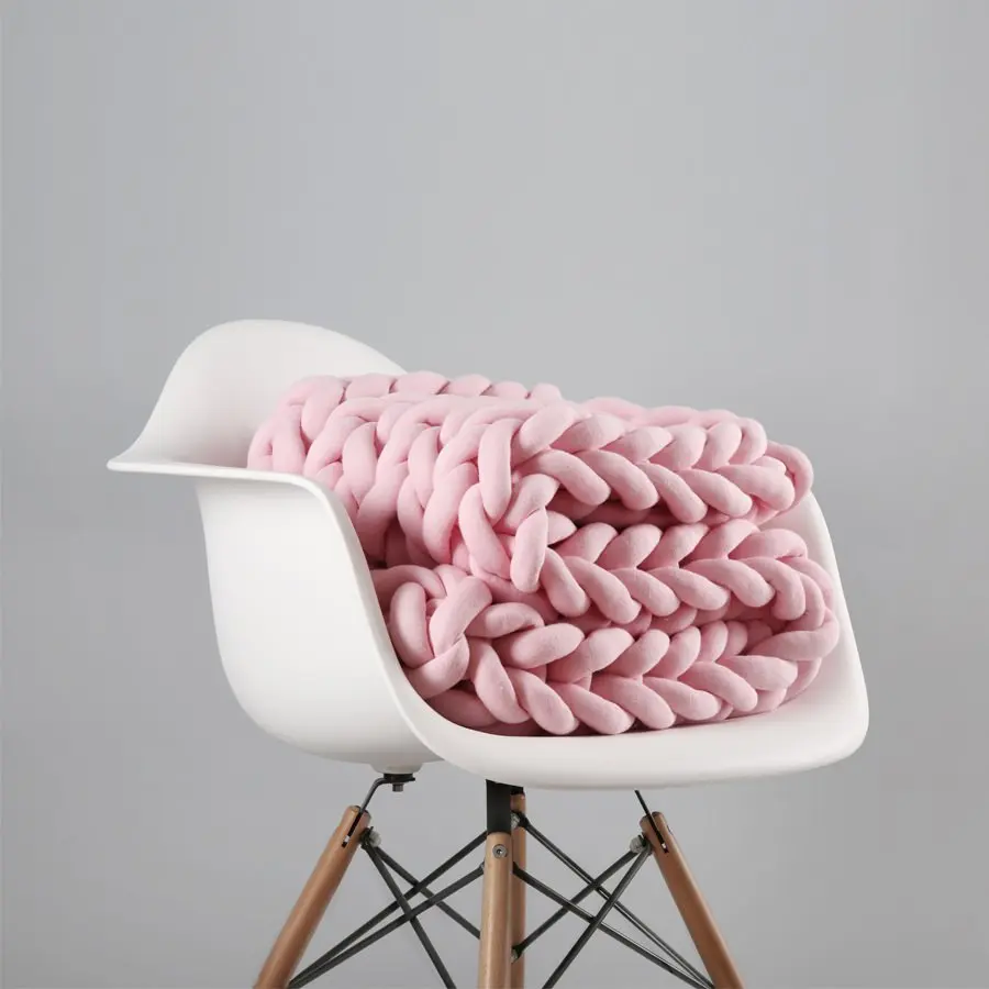 braid-blanket-small-pink