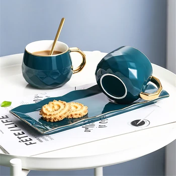 Fashion Ceramic Coffee Cup Mug With Milk Teapot British Porcelain Tea Set Coffee Spoon Plated Coffee Set Drinkware Cafe Fun Gift
Fashion Ceramic Coffee Cup Mug With Milk Teapot British Porcelain Tea Set Coffee Spoon Plated Coffee Set Drinkware Cafe Fun Gift