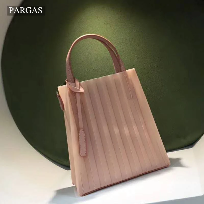 2019 summer chic Jelly color Top-handle bags Women bag soft PVC women handbag bags Lucency messenger bag
2019 summer chic Jelly color Top-handle bags Women bag soft PVC women handbag bags Lucency messenger bag