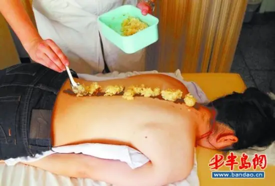 5/10 Years High Purity 15 -60:1 Golden Moxa Punk Moxibustion Loose Gold Moxa Stick Roll Traditional Chinese Accupuncture Massage
5/10 Years High Purity 15 -60:1 Golden Moxa Punk Moxibustion Loose Gold Moxa Stick Roll Traditional Chinese Accupuncture Massage