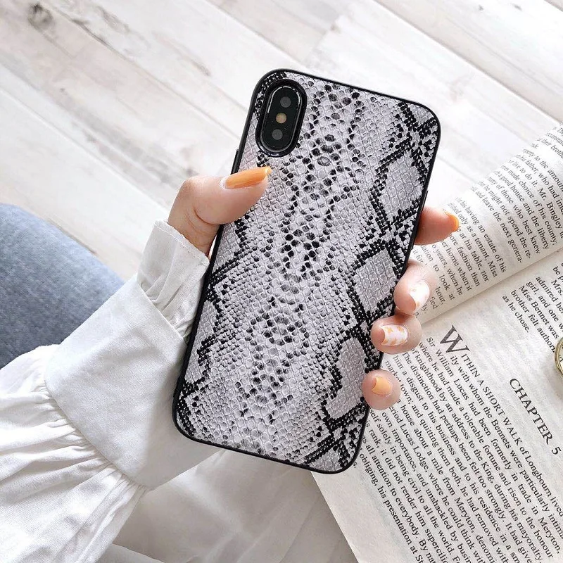 Vintage white snake skin phone cover for iphone XS Max Leather PU case for iphone X XR XS 6 6s 7 8 plus back cover capa fundas
Vintage white snake skin phone cover for iphone XS Max Leather PU case for iphone X XR XS 6 6s 7 8 plus back cover capa fundas