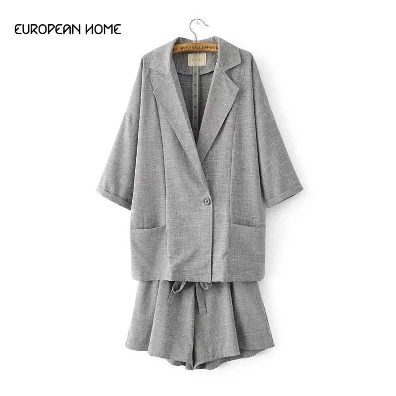 Spring Summer New Two Piece Set Women Fashion Plus Size Loose Single Button Coat & Elastic Waist Wide Leg Shorts Suits LR295
Spring Summer New Two Piece Set Women Fashion Plus Size Loose Single Button Coat & Elastic Waist Wide Leg Shorts Suits LR295