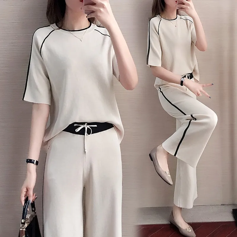 Silk Knitted Women 2 Pieces Pant Sets 2019 Summer New striped Sweater + Wide Leg Pant Suits women sweat suit set Elastic Waist
Silk Knitted Women 2 Pieces Pant Sets 2019 Summer New striped Sweater + Wide Leg Pant Suits women sweat suit set Elastic Waist