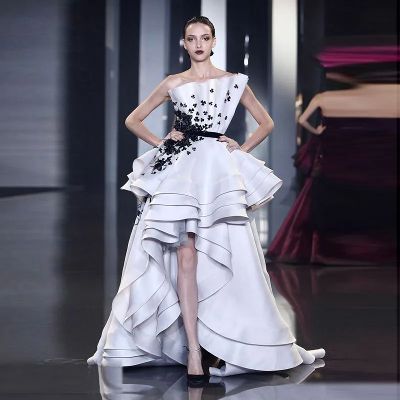 Robe de mariage 2019 Chic Evening Gowns Off the Shoulder Applique Tiered Unique High Low Evening Dress Custom Vestido de festa
Robe de mariage 2019 Chic Evening Gowns Off the Shoulder Applique Tiered Unique High Low Evening Dress Custom Vestido de festa