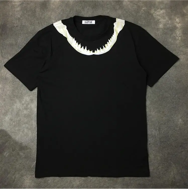 High New Novelty 19 Unisex Shark teeth bones neck T Shirts T-Shirt Hip Hop Skateboard Parkour Street Cotton T-Shirts Tee Top C55
High New Novelty 19 Unisex Shark teeth bones neck T Shirts T-Shirt Hip Hop Skateboard Parkour Street Cotton T-Shirts Tee Top C55