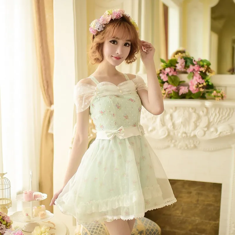 Princess sweet lolita dress Candy rain Japanese style sweet Pure fresh Condole belt Dew shoulder floral chiffon dress C15AB5832
Princess sweet lolita dress Candy rain Japanese style sweet Pure fresh Condole belt Dew shoulder floral chiffon dress C15AB5832