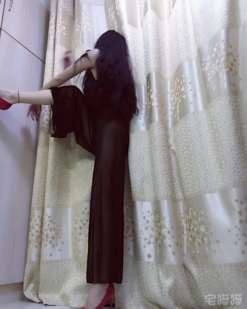 【福利姬】痞师傅 性感合集福利照【30P】