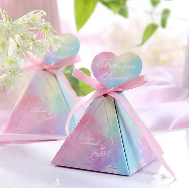 50Pcs Colorful Nordic Style Triangular Pyramid Wedding Favors Candy Box Bomboniera Party Supplies Gift Box Giveaways Boxes
50Pcs Colorful Nordic Style Triangular Pyramid Wedding Favors Candy Box Bomboniera Party Supplies Gift Box Giveaways Boxes