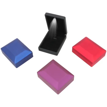 NICEYARD Portable 4 Colors Pendant Necklace Gift Box with LED Light For Jewelry Display Necklace Storage Box
NICEYARD Portable 4 Colors Pendant Necklace Gift Box with LED Light For Jewelry Display Necklace Storage Box