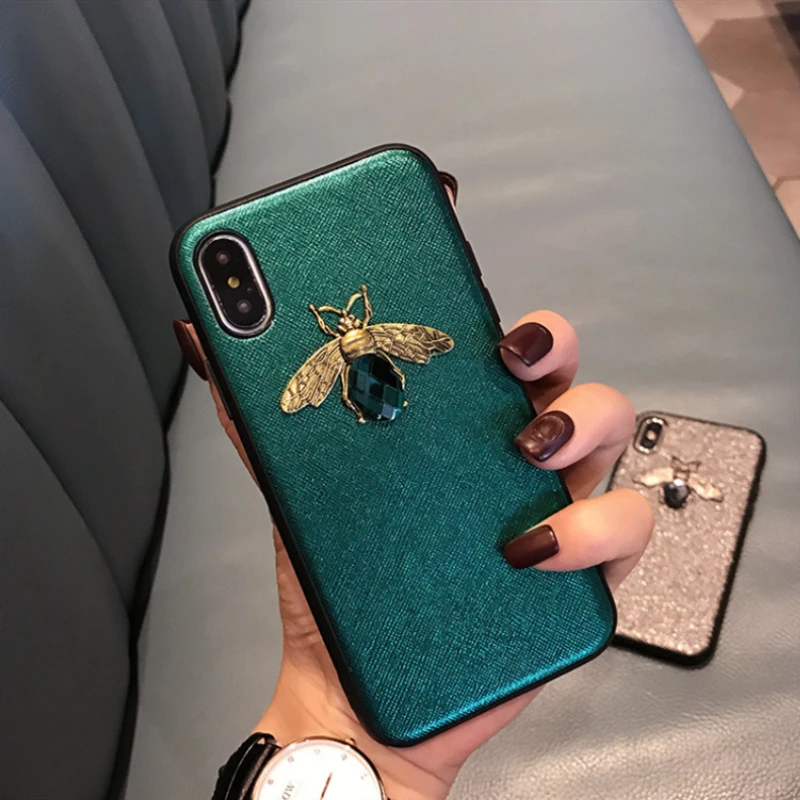 QINUO Retro Glitter Bee Phone Case For iphone X XR XS MAX Shining Diamond Cover For iphone 6S 6 7 8 Plus Bling Rhinestones Capa
QINUO Retro Glitter Bee Phone Case For iphone X XR XS MAX Shining Diamond Cover For iphone 6S 6 7 8 Plus Bling Rhinestones Capa