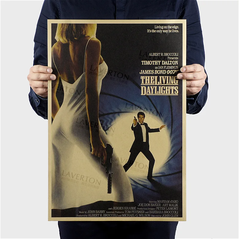James Bond Agente 007/The Living Daylight/classic action movie/kraft paper/bar poster/Retro Poster/decorative painting 51x35.5cm
James Bond Agente 007/The Living Daylight/classic action movie/kraft paper/bar poster/Retro Poster/decorative painting 51x35.5cm